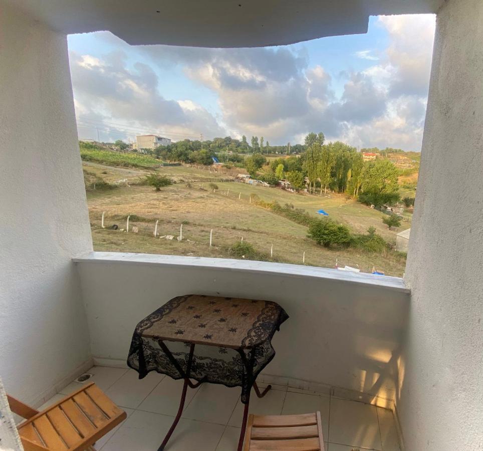 Spacious House Near The Airport Apartment Arnavutkoy Luaran gambar