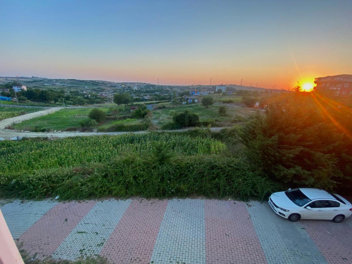 Spacious House Near The Airport Apartment Arnavutkoy Luaran gambar
